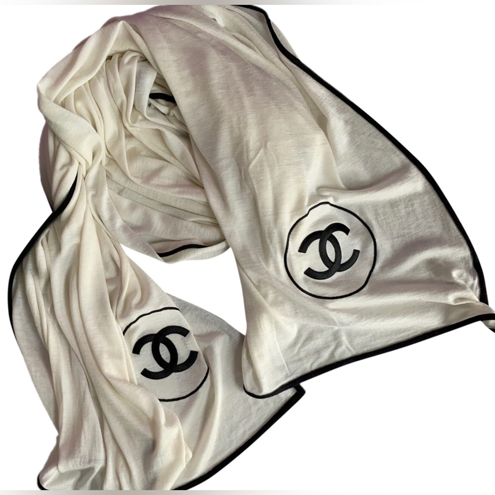 ❌SOLD❌Chanel  Cashmere Silk Scarf  100x200  Lightweight Off White CC wrap/Stole